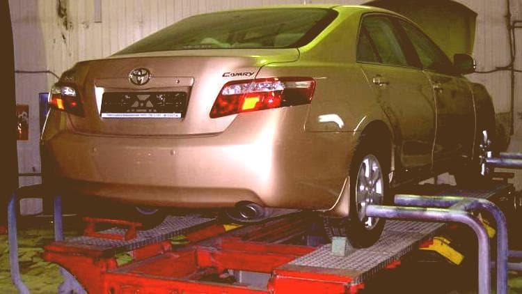 Ремонт Toyota Camry на стапеле